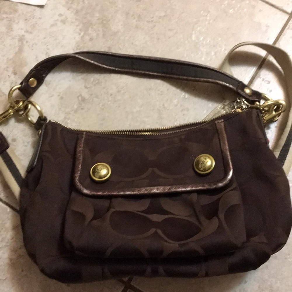 **Coach Cross Body Bag ** ( Small ) 🤩✨😎